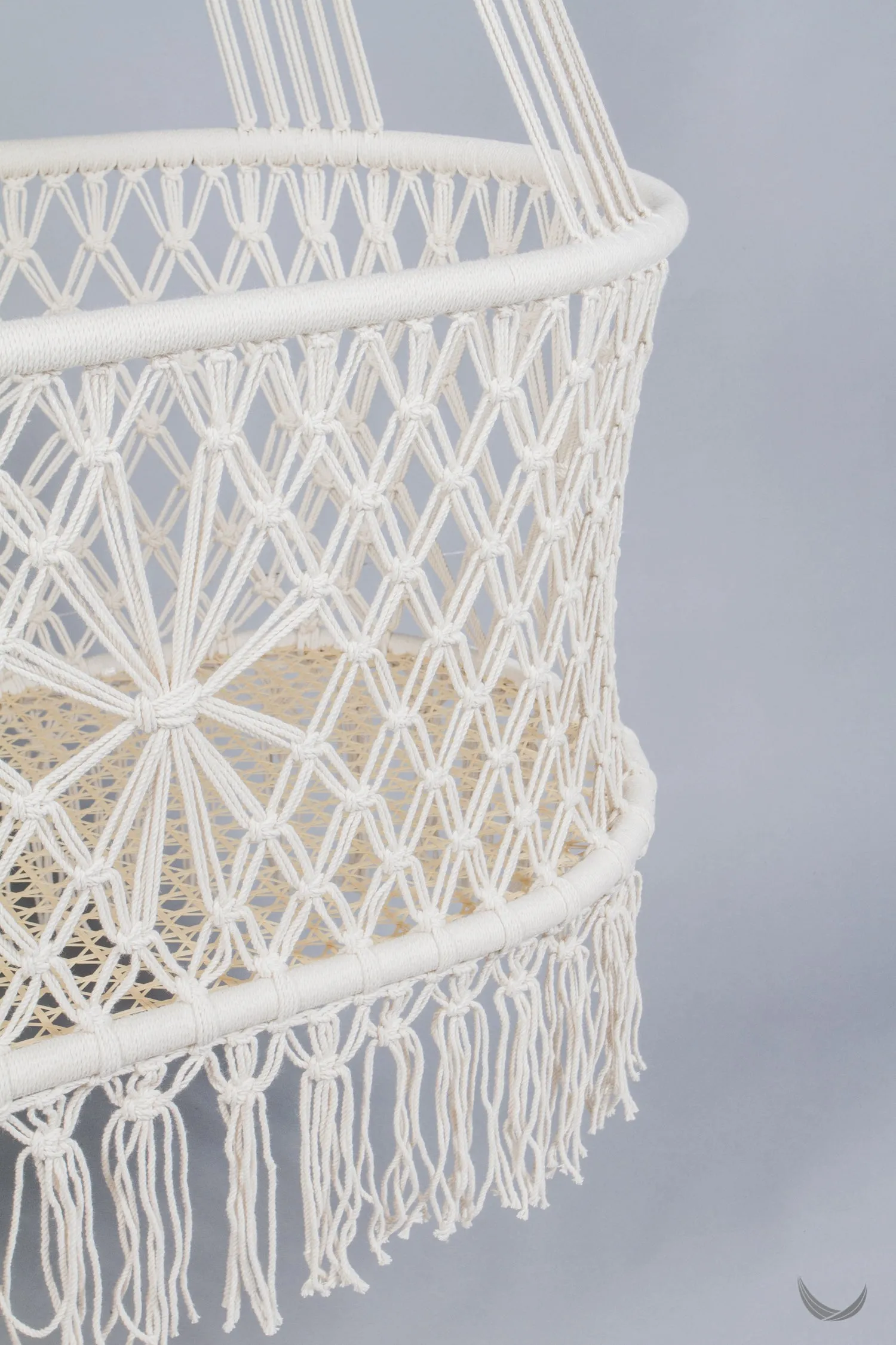 Bassinet in Macrame (Hanging Moises) - Wicker base - Handmade in Nicaragua