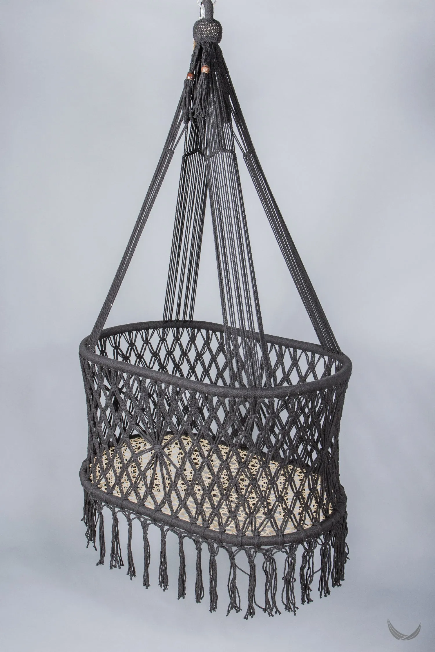 Bassinet in Macrame (Hanging Moises) - Wicker base - Handmade in Nicaragua