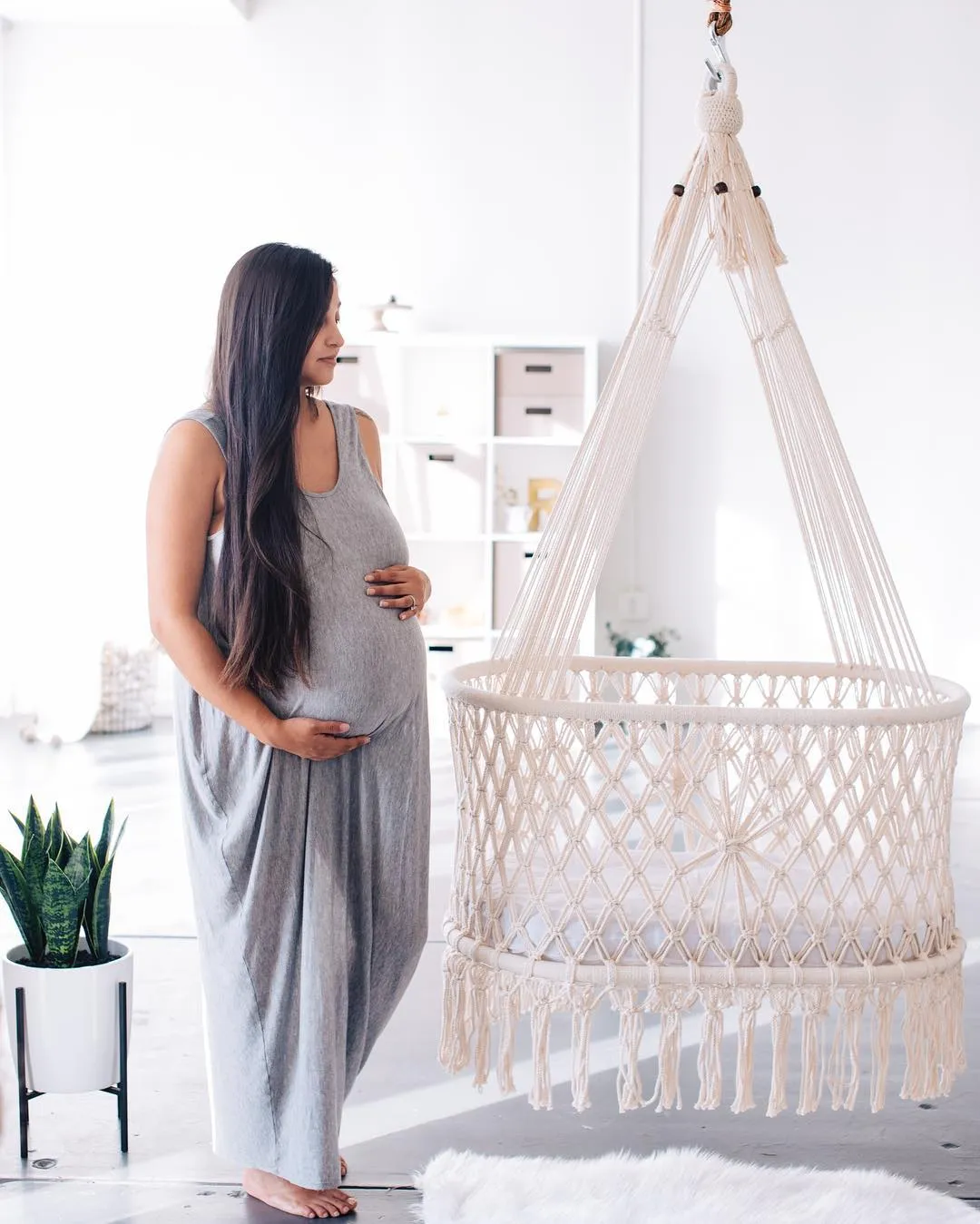 Bassinet in Macrame (Hanging Moises) - Wicker base - Handmade in Nicaragua